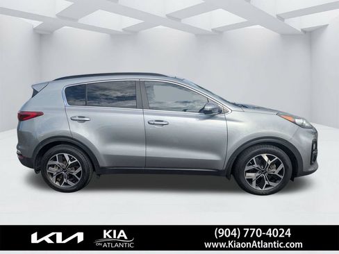 Used 2022 Kia Sportage EX w/ EX Technology Package FWD image 2