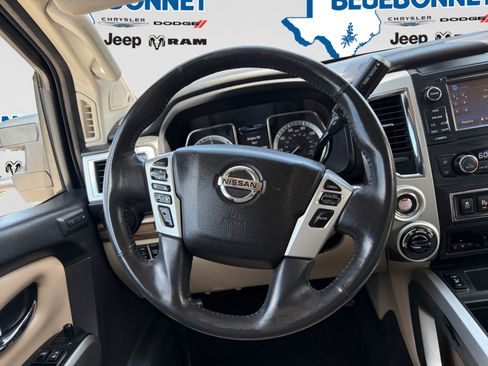 Used 2016 Nissan Titan SL AWD/4WD image 13