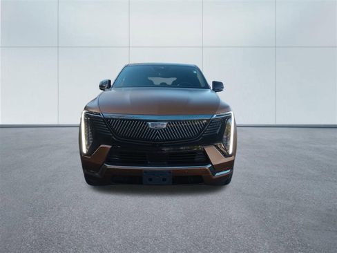 Used 2025 Cadillac Escalade IQ Sport 1 w/ LPO, Etrunk Organizer Package image 5