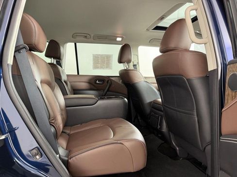 Used 2023 INFINITI QX80 Premium Select w/ Cargo Package image 11