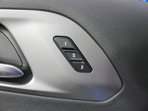 New 2027 Chrysler Pacifica Select FWD image 14