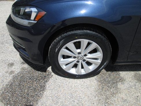 Used 2018 Volkswagen Golf SportWagen S 4Motion AWD/4WD image 11