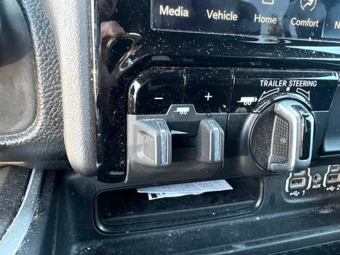 Used 2023 RAM 1500 Big Horn AWD/4WD image 46