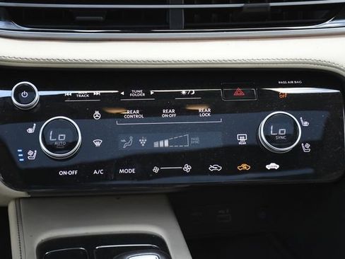 Used 2023 INFINITI QX60 Sensory w/ Vision Package FWD image 17