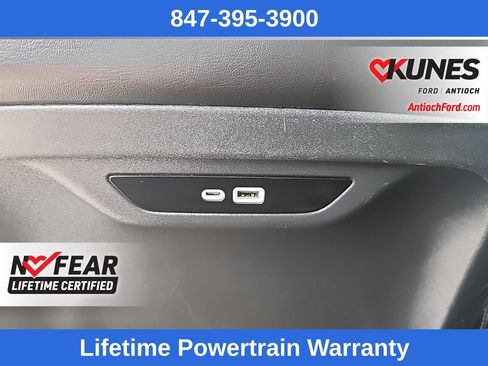Used 2025 Chrysler Pacifica Select FWD image 33