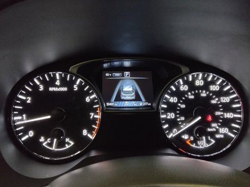 Used 2020 Nissan Pathfinder Platinum AWD/4WD image 23