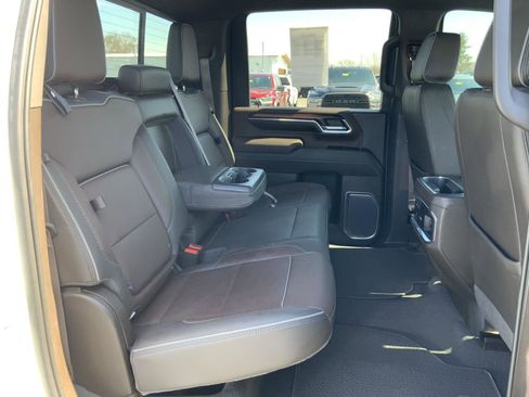 Used 2024 GMC Sierra 3500 Denali image 63