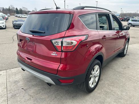 Used 2018 Ford Escape SE image 5