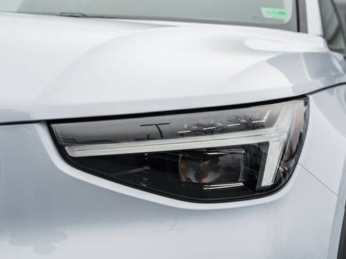 Used 2026 Volvo XC40 B5 Plus w/ Protection Package Premier AWD/4WD image 12