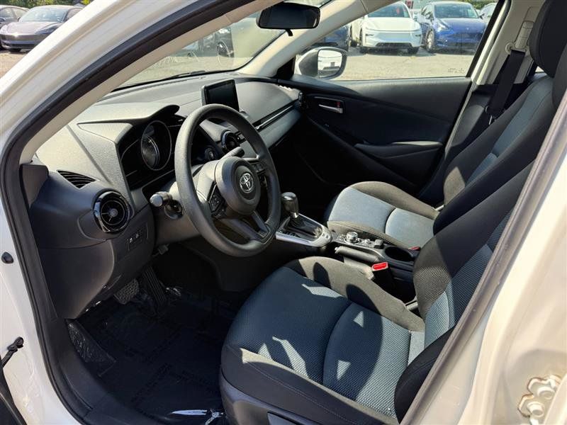 Used 2020 Toyota Yaris L FWD image 9