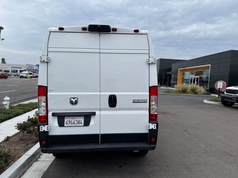 Used 2025 RAM ProMaster 2500 w/ Convenience Group FWD image 15