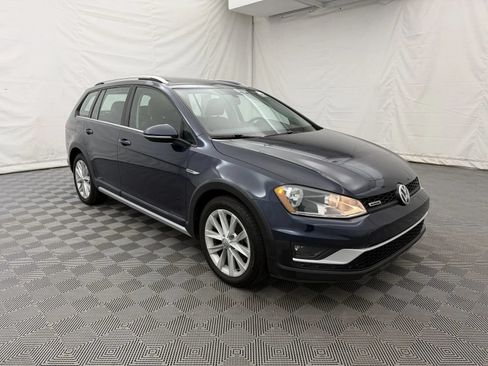 Used 2017 Volkswagen Golf Alltrack SE AWD/4WD image 4