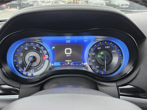 Used 2023 Chrysler 300 S image 30