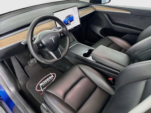Used 2023 Tesla Model Y Long Range AWD/4WD image 8