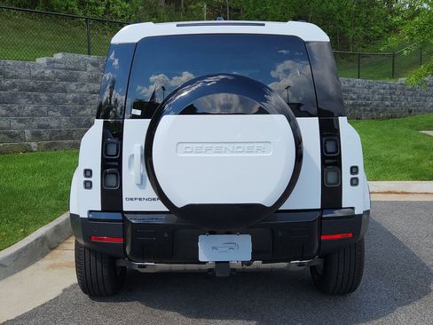 New 2026 Land Rover Defender 110 S AWD/4WD image 7
