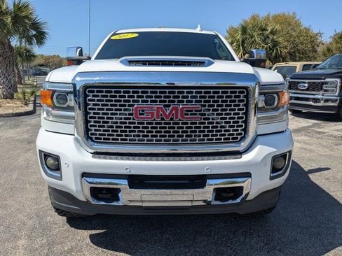 Used 2017 GMC Sierra 2500 Denali w/ Duramax Plus Package image 10