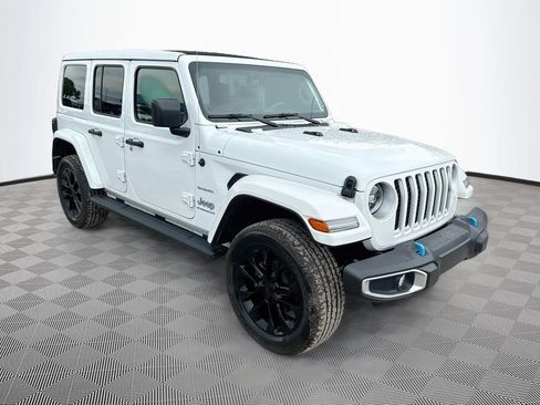 Used 2023 Jeep Wrangler Unlimited Sahara w/ Cold Weather Group AWD/4WD image 4
