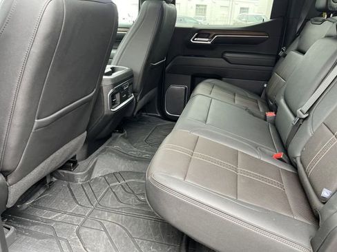 Used 2024 Chevrolet Silverado 1500 High Country w/ High Country Premium Package image 27