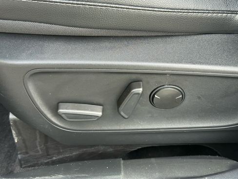 Used 2022 Ford Escape SEL image 23