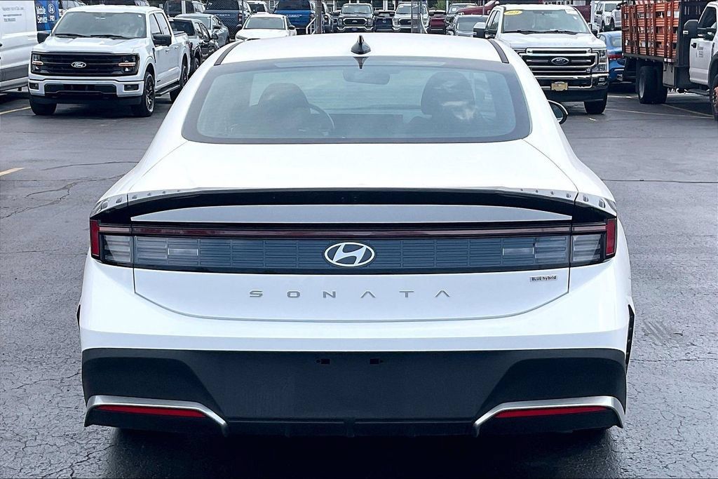 Used 2026 Hyundai Sonata Blue FWD image 3