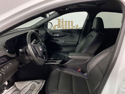Used 2024 Buick Envista Sport Touring w/ Convenience I Package image 11