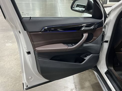 Used 2020 BMW X1 sDrive28i image 16