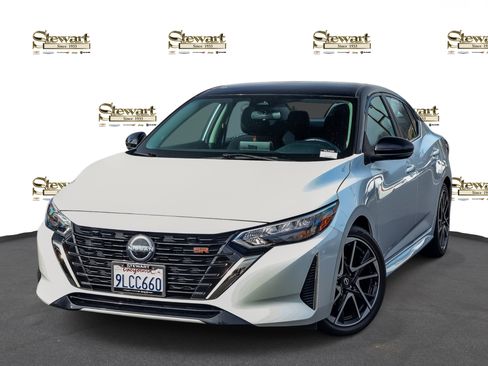 Used 2024 Nissan Sentra SR w/ Trunk Package FWD image 1