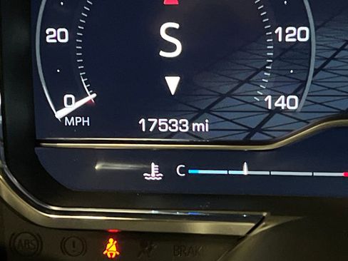 Certified 2025 GMC Sierra 2500 AT4X image 22