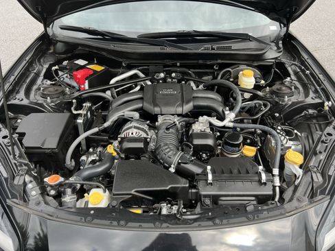 Used 2025 Toyota GR86 Premium w/ Performance Package RWD image 25