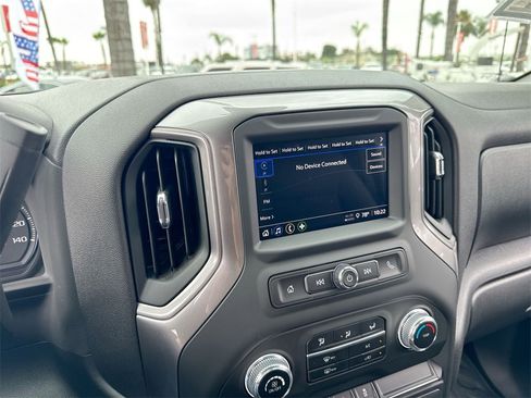 Used 2024 GMC Sierra 1500 Pro w/ Convenience Package image 17