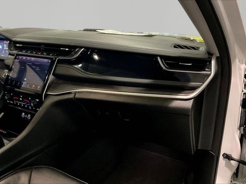 Used 2022 Jeep Grand Cherokee Limited 4xe image 26