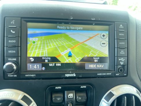Used 2014 Jeep Wrangler Unlimited Sahara w/ Connectivity Group AWD/4WD image 19