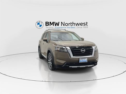 Used 2023 Nissan Pathfinder Platinum w/ Cargo Package AWD/4WD image 7