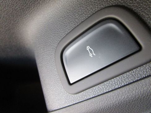 New 2026 GMC Acadia Elevation w/ Elevation Premium Package FWD image 30