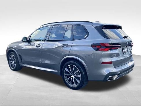 Used 2024 BMW X5 xDrive40i w/ M Sport Package image 5