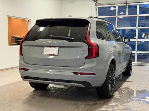 New 2026 Volvo XC90 T8 Ultra w/ Protection Package AWD/4WD image 6