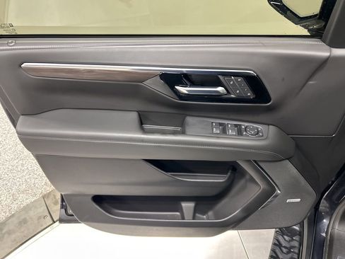 Used 2026 Chevrolet Tahoe Z71 w/ Z71 Off-Road Package image 14