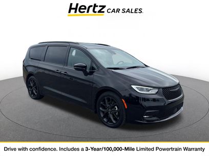 Used 2025 Chrysler Pacifica Limited