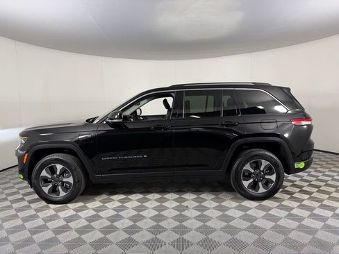 Used 2023 Jeep Grand Cherokee 4WD 4xe image 11