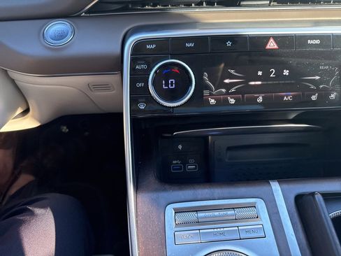 Used 2022 Genesis GV80 3.5T w/ Prestige Package 07 image 8