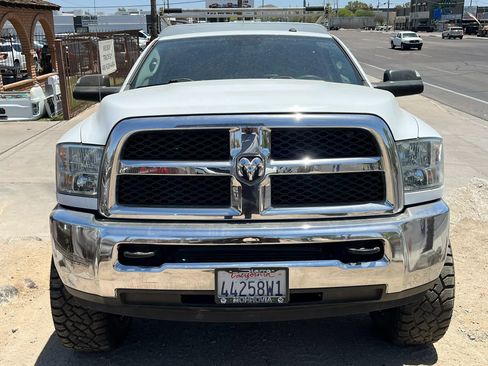 Used 2015 RAM 2500 Tradesman w/ Chrome Appearance Group AWD/4WD image 4