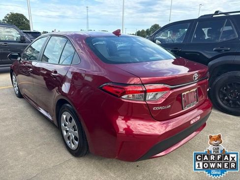 Used 2022 Toyota Corolla LE FWD image 6