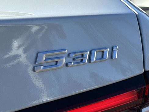 Used 2024 BMW 530i xDrive w/ Convenience Package image 10