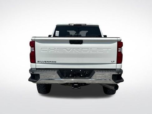 Used 2024 Chevrolet Silverado 2500 LT AWD/4WD image 4