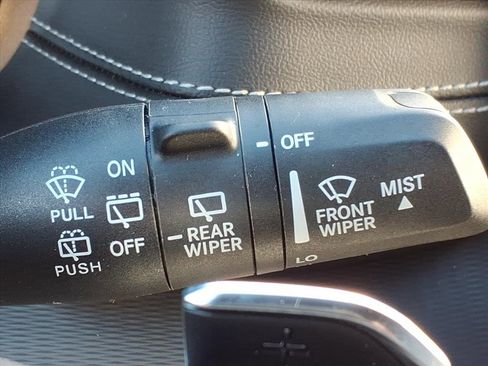 Used 2023 Jeep Grand Cherokee Altitude image 25