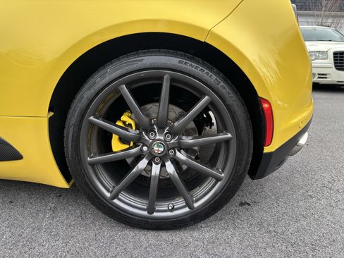Used 2016 Alfa Romeo 4C Spider RWD image 11