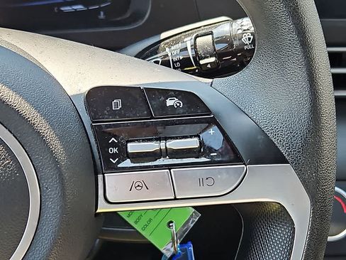 Used 2024 Hyundai Elantra SE FWD image 21