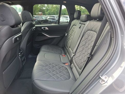 Used 2024 BMW X5 xDrive40i w/ M Sport Package AWD/4WD image 8