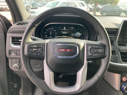 Used 2024 GMC Yukon SLT image 26