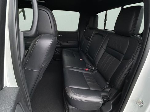 Used 2022 Nissan Frontier Pro-X w/ Pro-X Premium Package RWD image 15